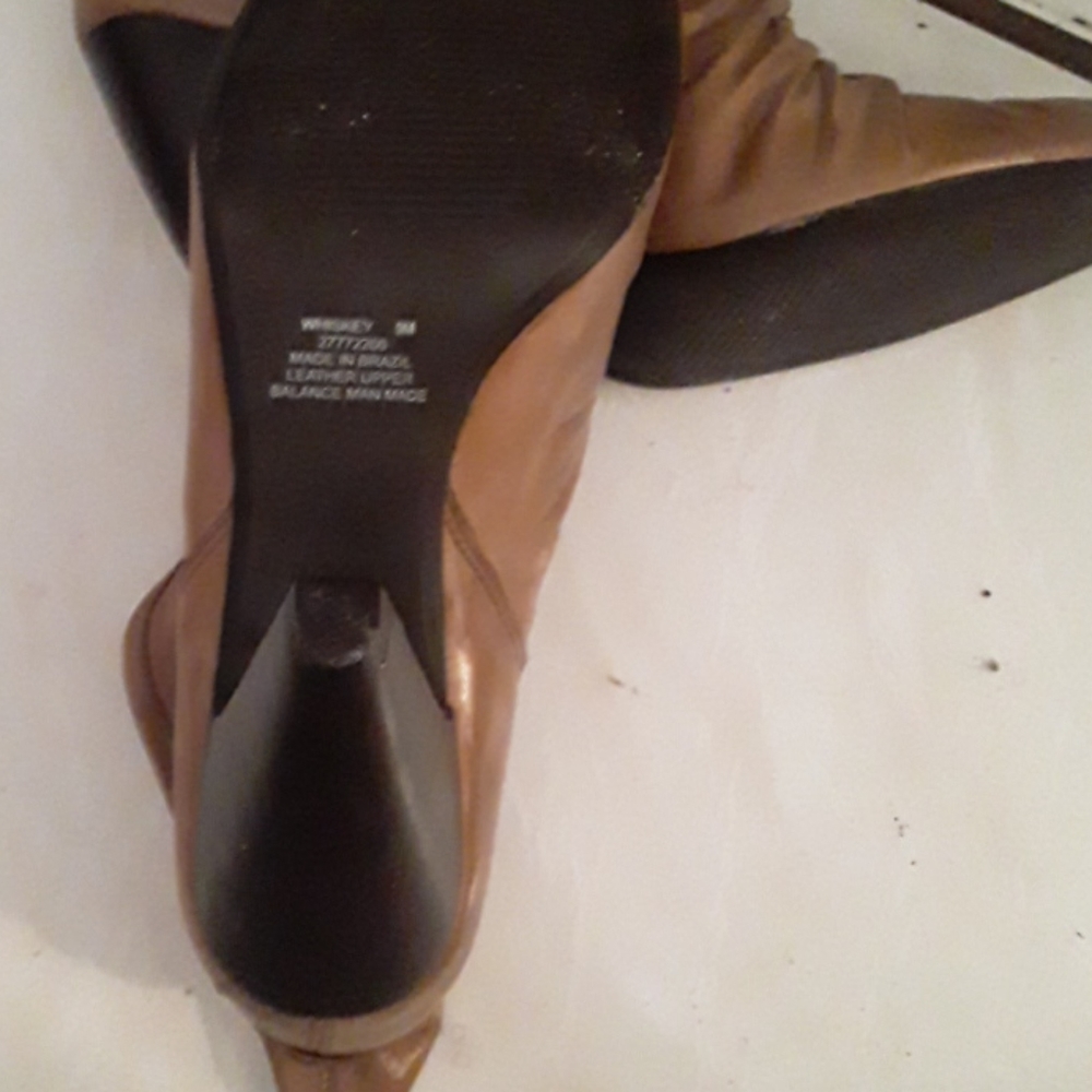 Carlos Boots - Picture 6 of 8